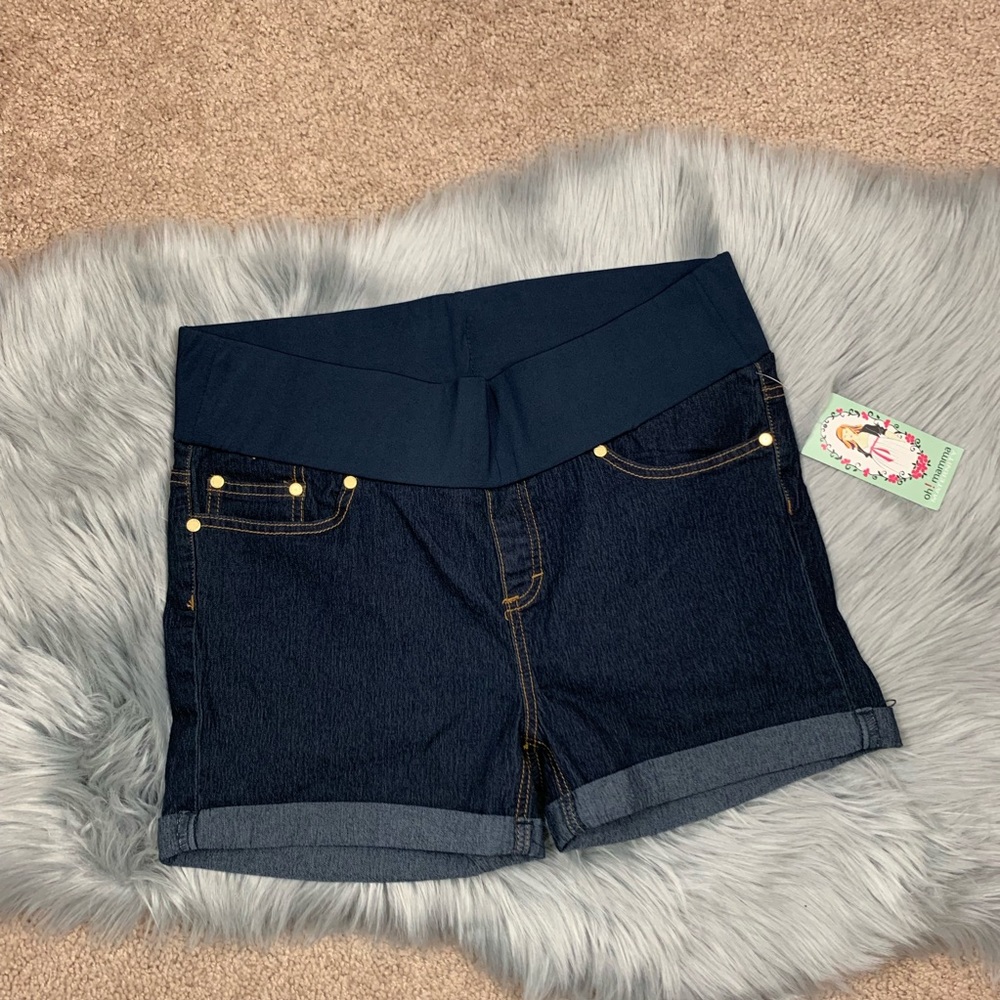 Maternity rolled cuff shorts